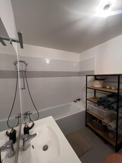 T3 Cosy, Neuf Et Ensoleille Apartment Marseille Ngoại thất bức ảnh
